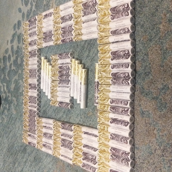 10 Pacifica stunning brows, eye brow gloss and set, 100% vegan & cruelty-free - Picture 7 of 8